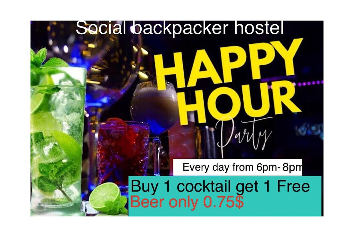 Social Backpacker Hostel & Rooftop Bar Battambang Exteriör bild
